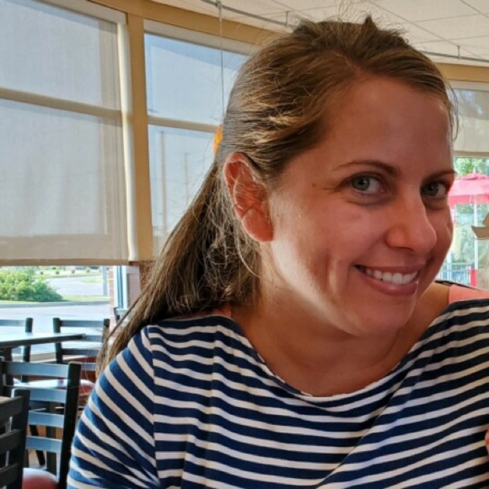 Meet your Posher, Holly